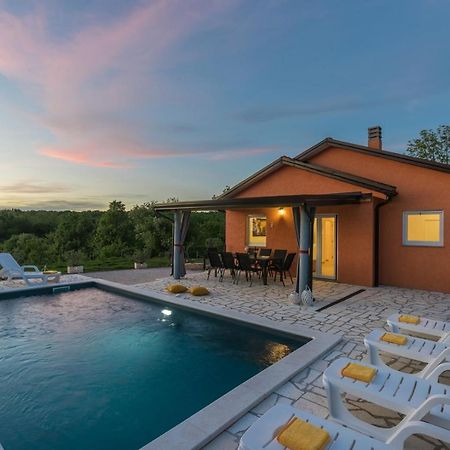 Villa Pendolina With Private Pool ブイェ エクステリア 写真