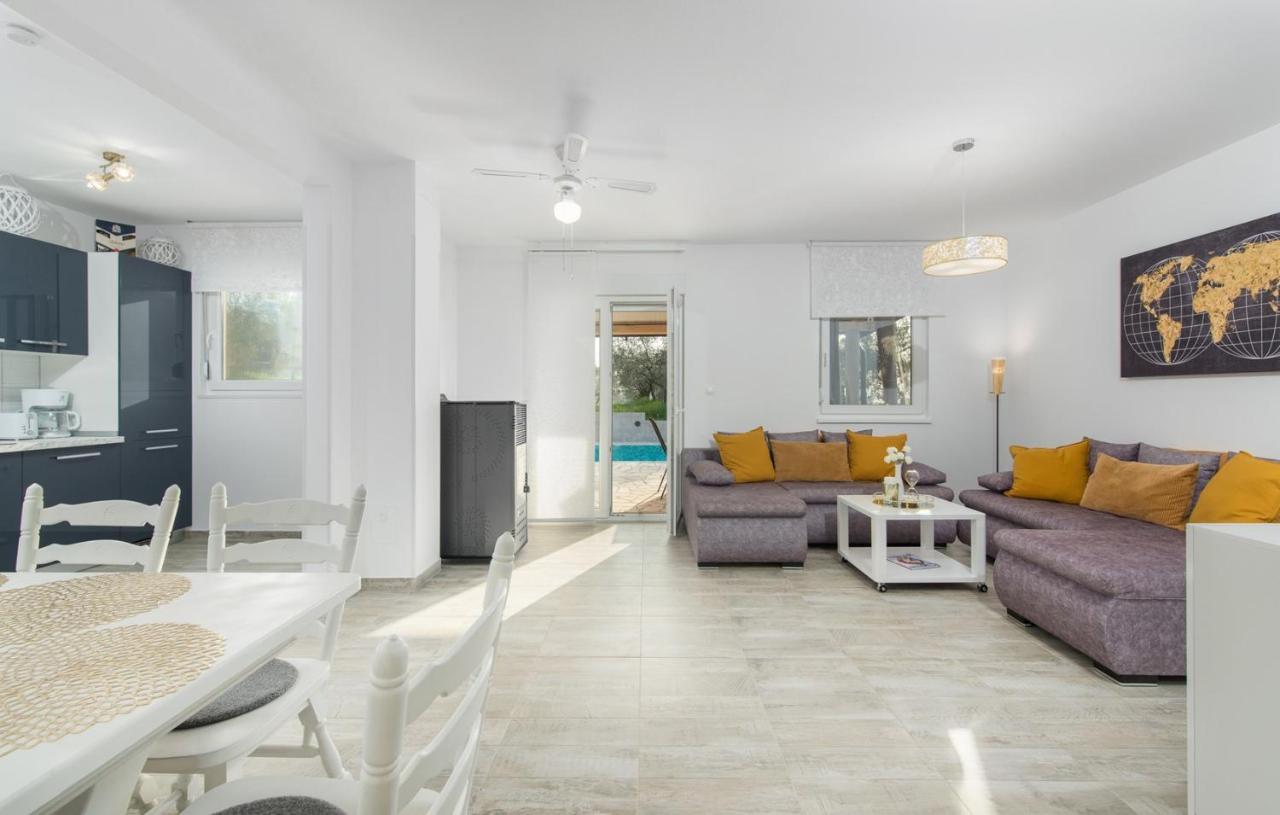 Villa Pendolina With Private Pool ブイェ エクステリア 写真