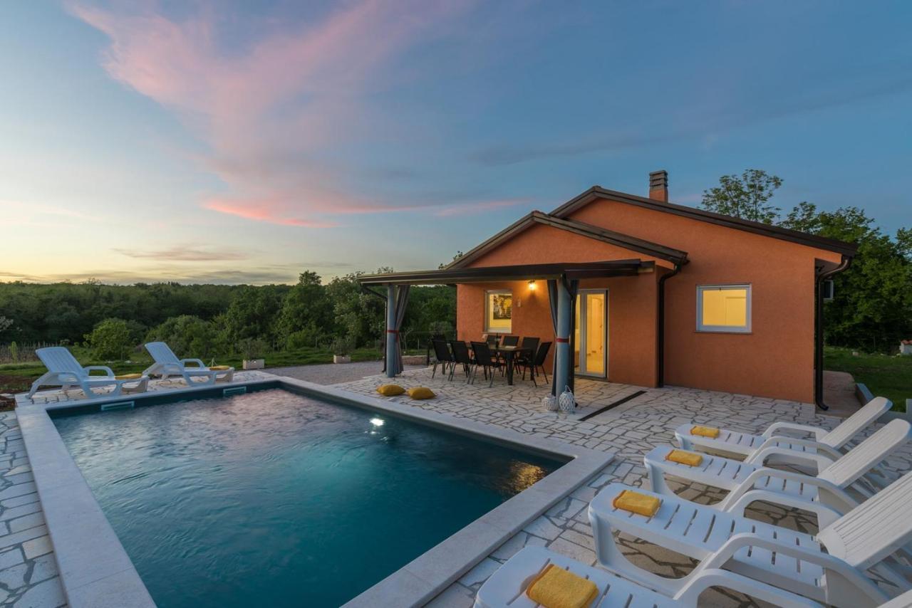 Villa Pendolina With Private Pool ブイェ エクステリア 写真