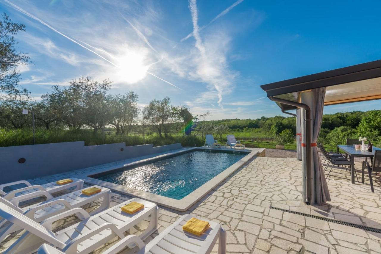 Villa Pendolina With Private Pool ブイェ エクステリア 写真