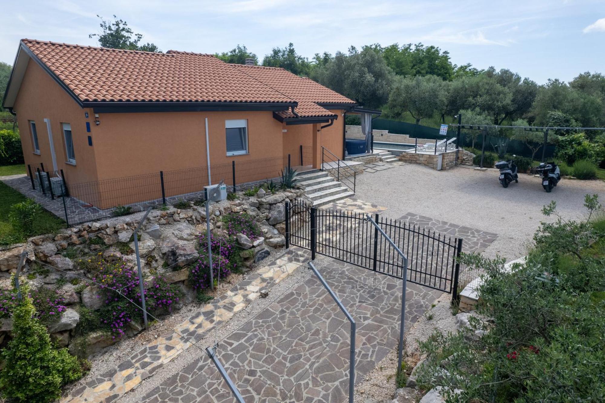 Villa Pendolina With Private Pool ブイェ エクステリア 写真