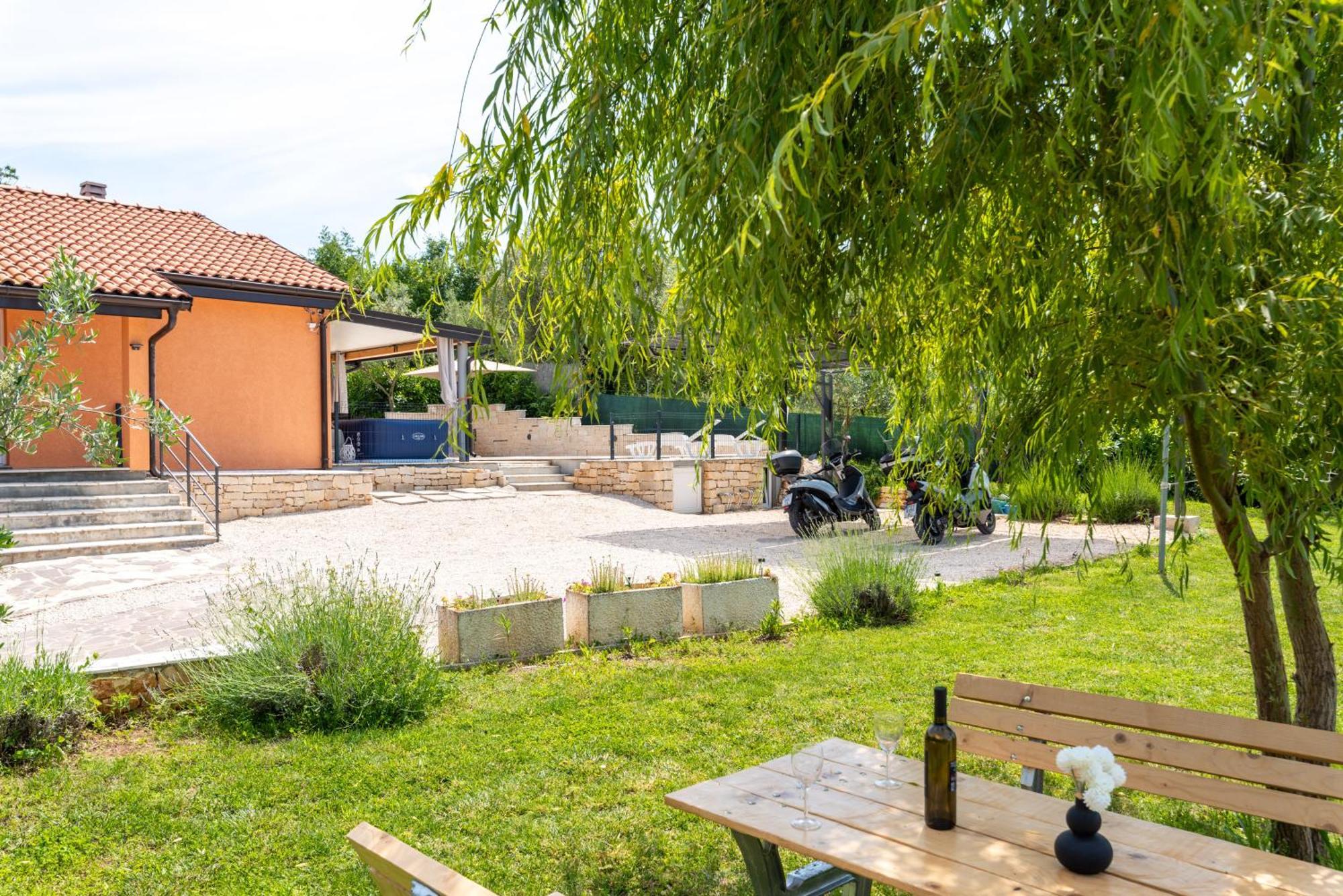 Villa Pendolina With Private Pool ブイェ エクステリア 写真